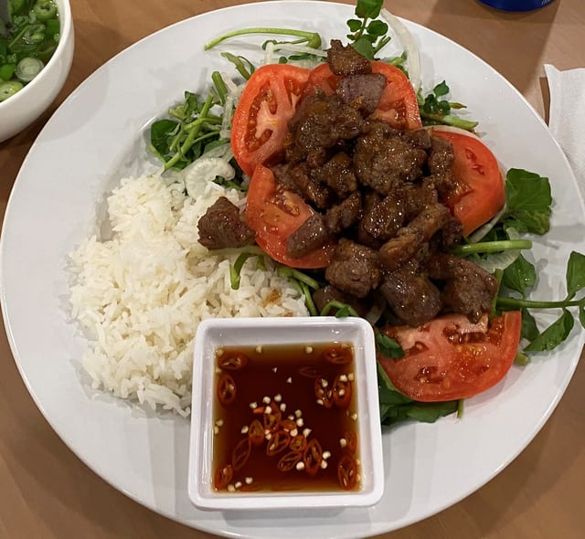 S1 Flambe Shaken Beef - Com Bò Lúc Lac.